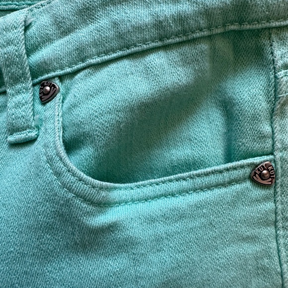 Kut From The Cloth - Picture 9 of 13